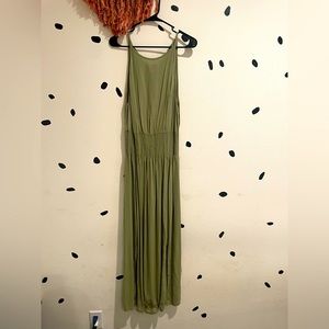 Adorable Olive maiden dress